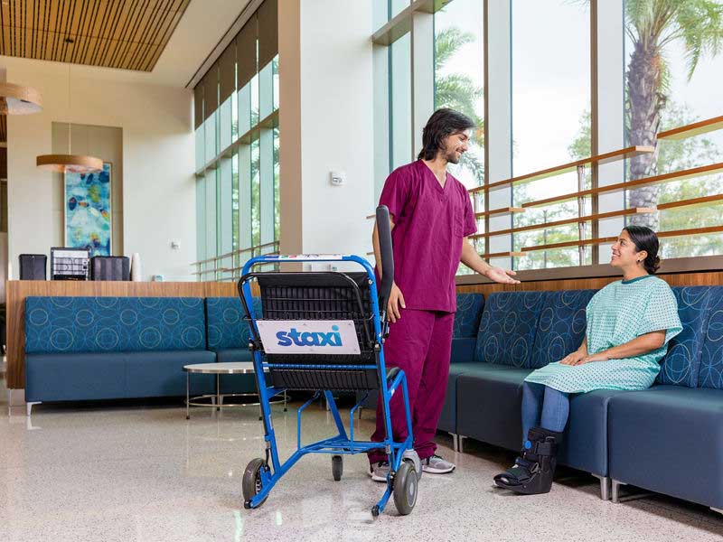 From Transport to Experience: Rethinking Mobility in Healthcare Spaces